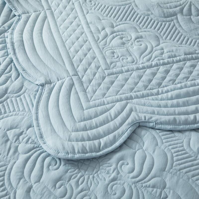 Wholinens Scalloped Edge Washed Microfiber Embroidered Damask Quilt Set 3 Pieces