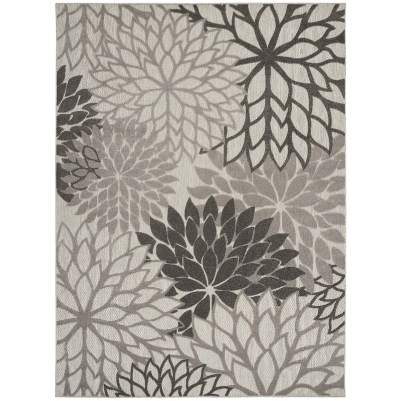 HomeRoots Floral Island Rectangle Outdoor Rug - 9' X 12'