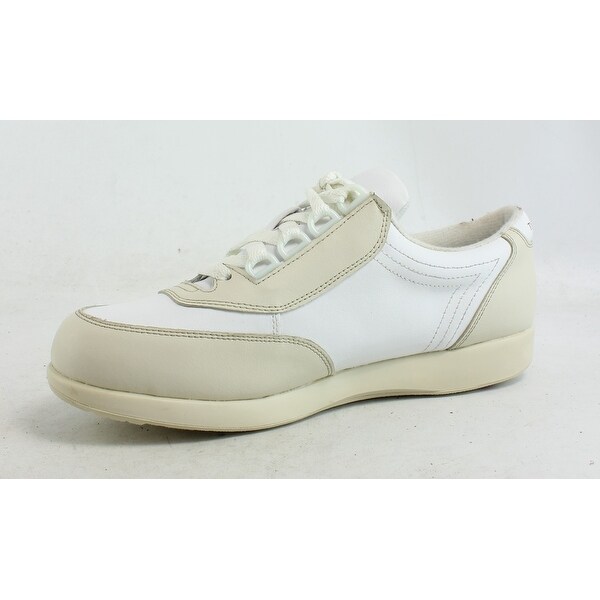 hush puppies classic walker white