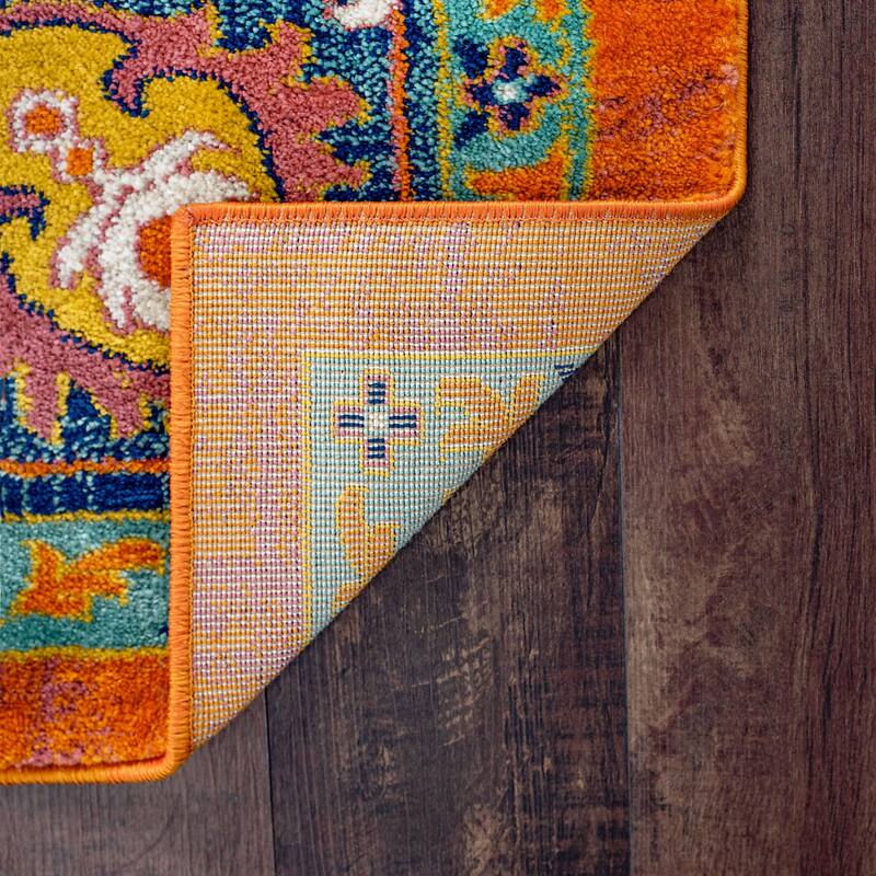 Genesis Bohemian & Eclectic Medallion Indoor Area Rug