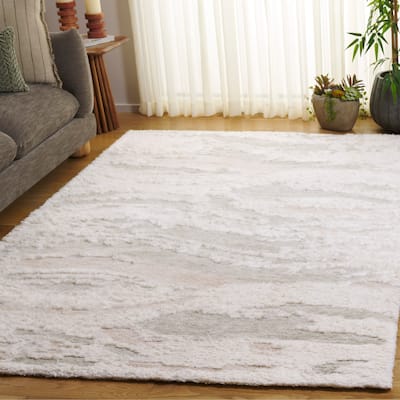 SAFAVIEH Handmade Casablanca Shag Reintraud Wool High-Low Pile Rug