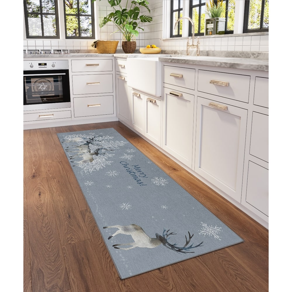 Indoor/ Outdoor Cozy Winter Gray Washable Reindeer Snowflakes Rug