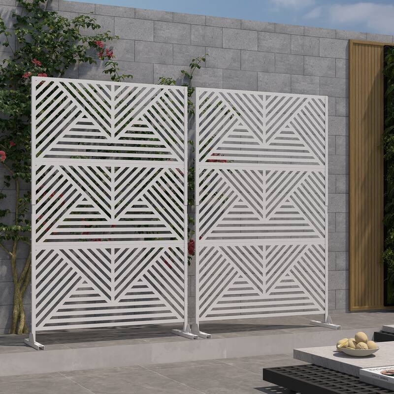 Black Metal Free Standing Outdoor Privacy Screen for Patio Garden