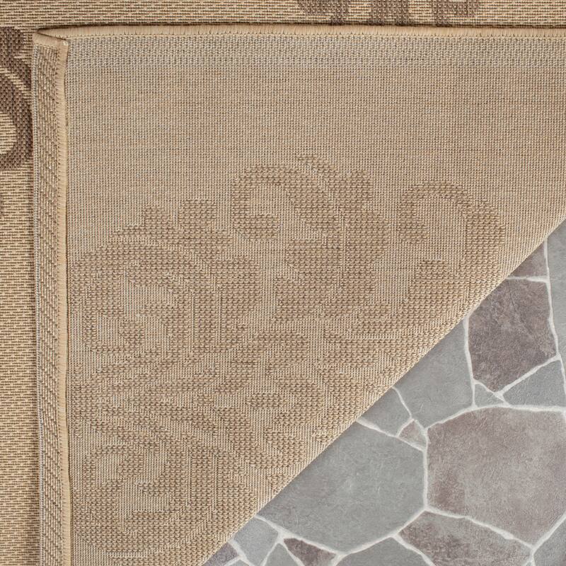 SAFAVIEH Courtyard Pauley Damask Indoor/ Outdoor Waterproof Patio Backyard Rug