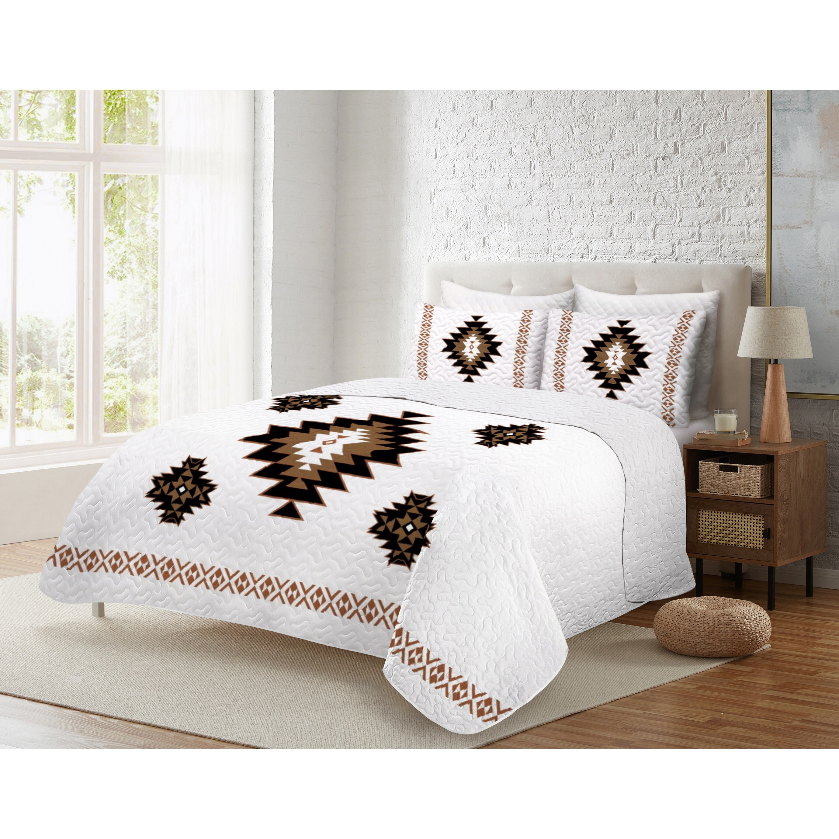 Marona Desert Rustic Southwestern Lightweight Bedding Quilt Set - Bed Bath  & Beyond - 38938968