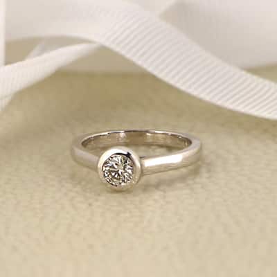 Auriya 14k Gold 1/3ctw Bezel-set Solitaire Diamond Engagement Ring
