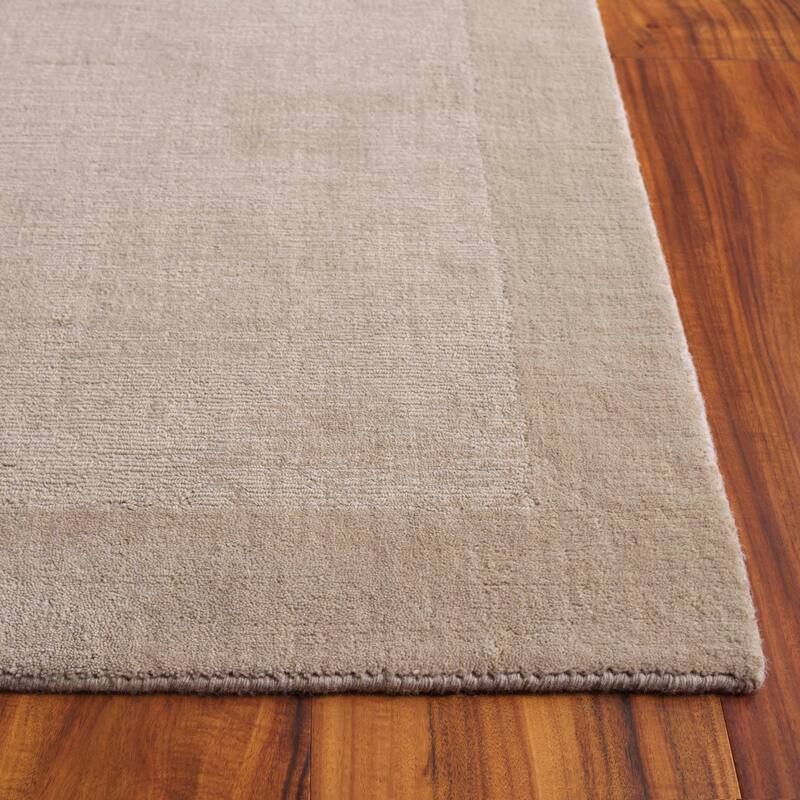 SAFAVIEH Handmade Mirage Efthalia Wool Rug