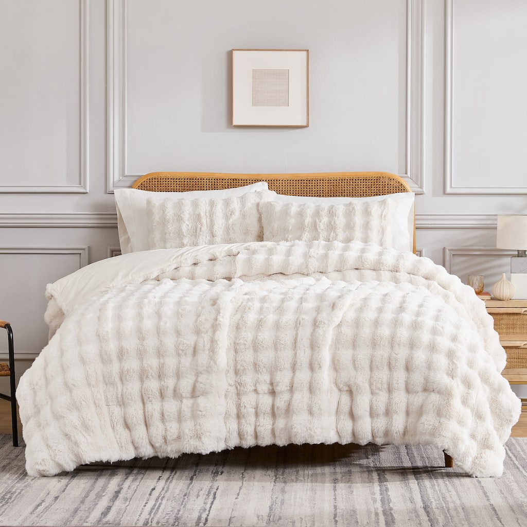 Luxe & Soft Faux Fur Comforter Set