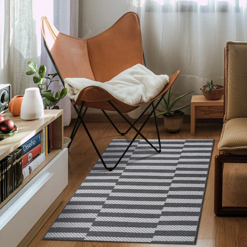 My Magic Carpet Tratti Offset Stripe Black Cream Machine Washable Rug