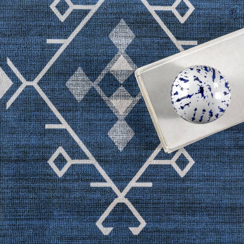 Nuloom Shenai SplashGuard Machine Washable Area Rug