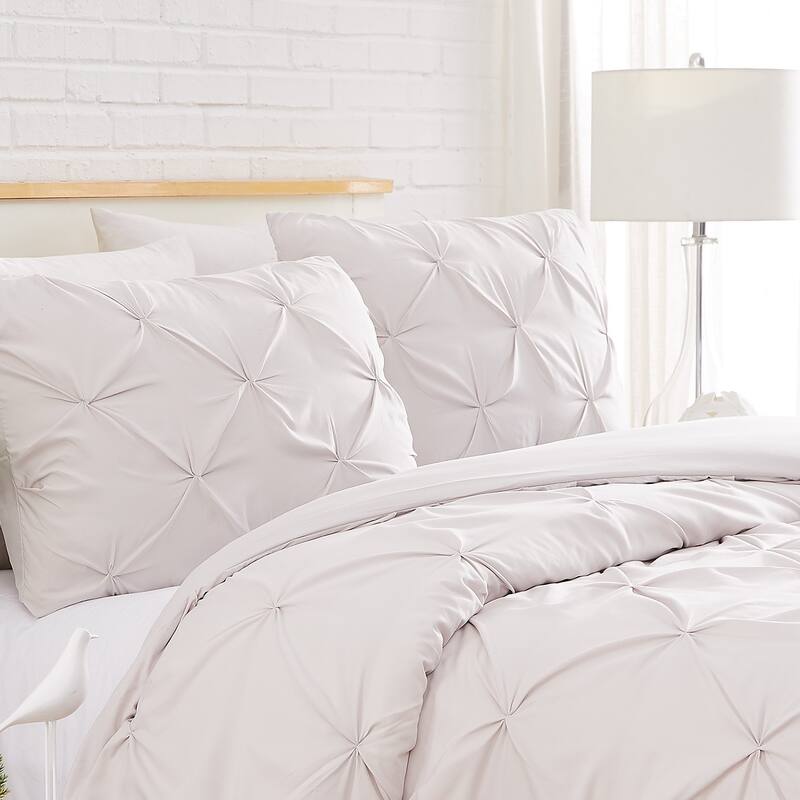 Pintuck 3 piece Duvet Cover Set