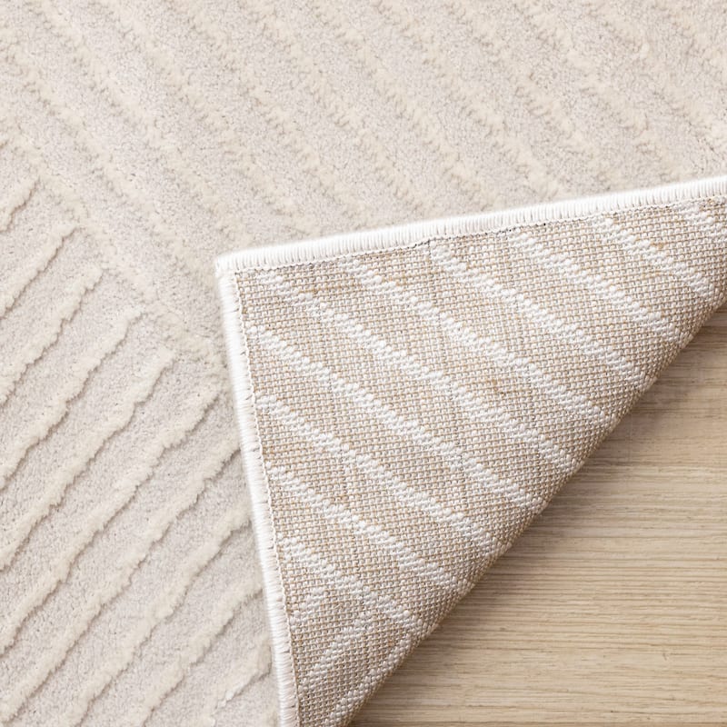 Textured Cream Triangular Lines Rug, 5'3" x 7'7"