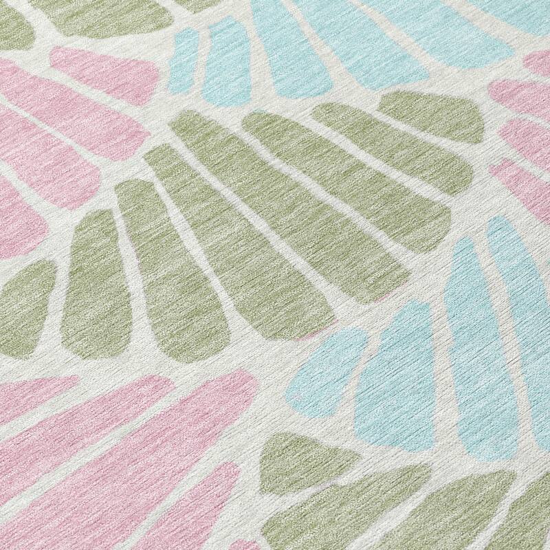 Machine Washable Indoor/ Outdoor Floral Modern Chantille Rug