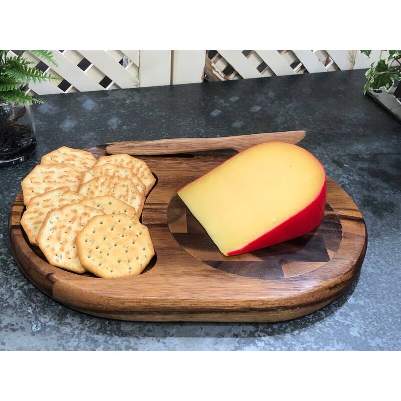 Cheeseboard with Knife