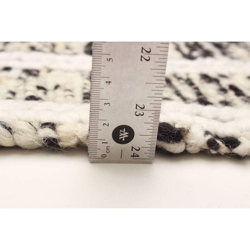 Sienna Black Rug 5'3" x 7'10" - 5'3 x 7'10