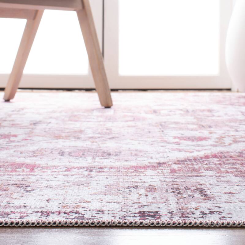 SAFAVIEH Serapi Machine Washable Nealie Shabby Chic Distressed Rug