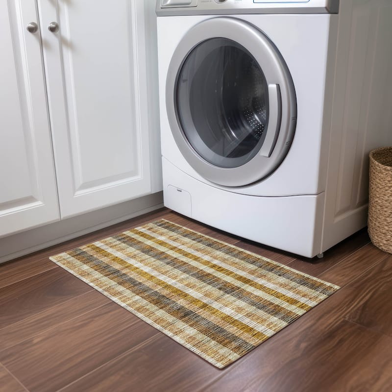 Machine Washable Indoor/ Outdoor Modern Plaid Chantille Rug