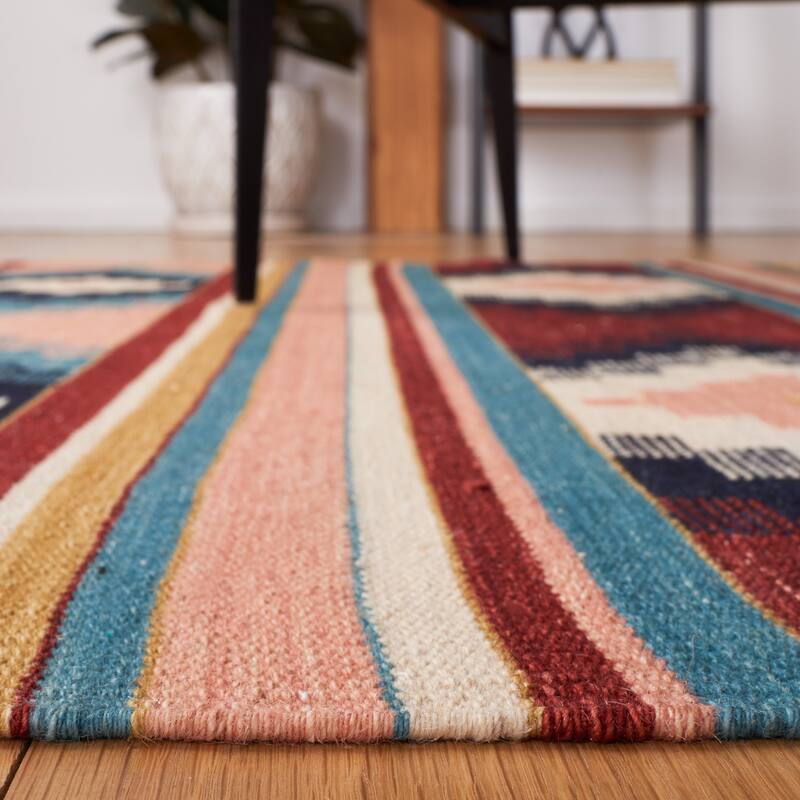 SAFAVIEH Kilim Ruthanne Southwestern Wool Fringe Rug