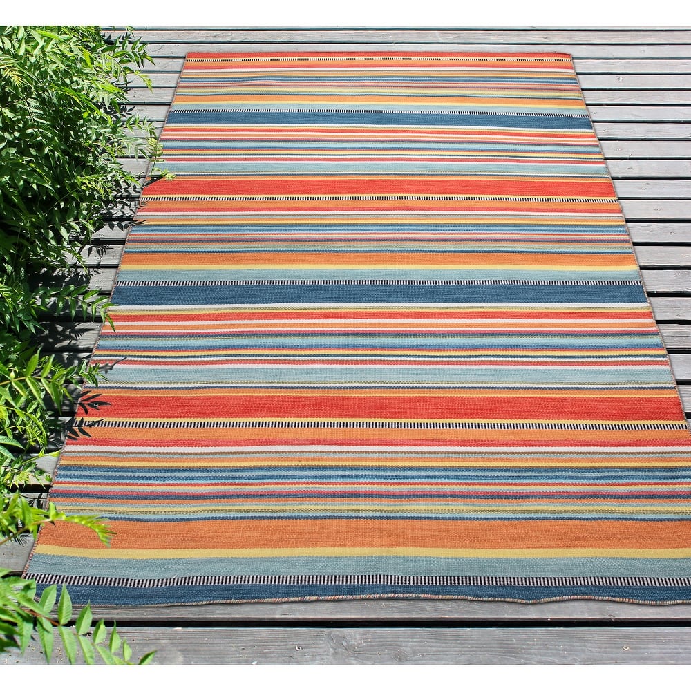 Liora Manne Sonoma Malibu Stripe Hand-woven Indoor/ Outdoor Area Rug