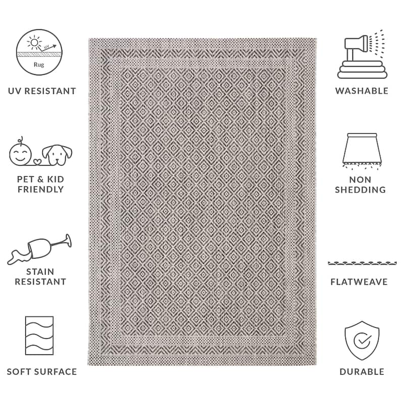 SAFAVIEH Courtyard Shari Indoor/ Outdoor Waterproof Patio Backyard Rug