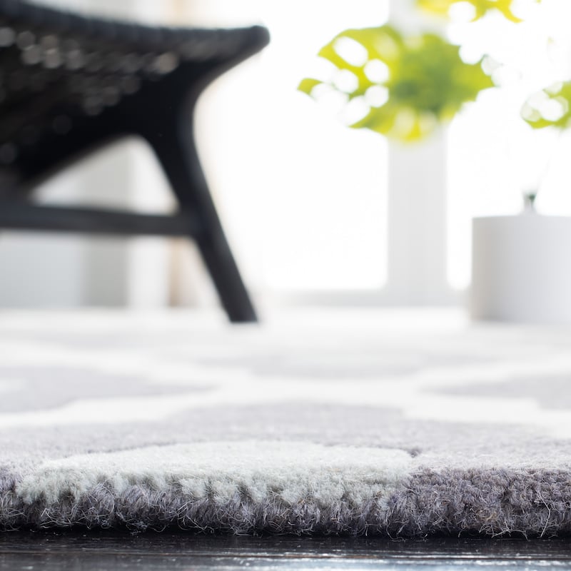 SAFAVIEH Handmade Chatham Sutapa Modern Moroccan Wool Rug