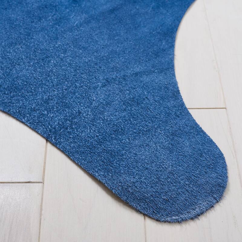 SAFAVIEH Handmade Cow Hide Radomila Cabin & Lodge Rug