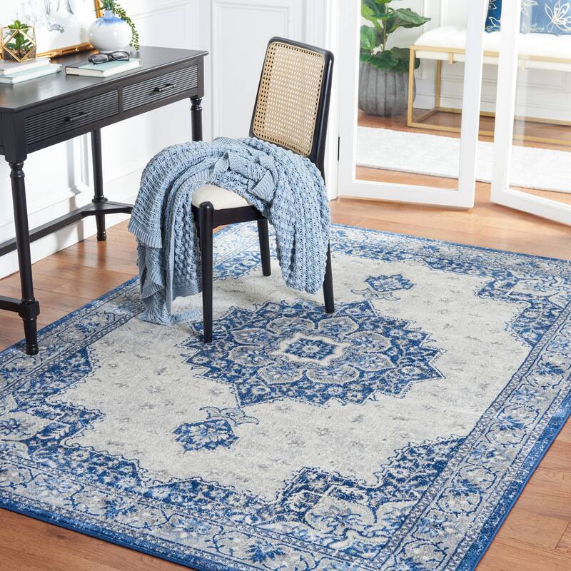 SAFAVIEH Brentwood Taisi Traditional Rug - 4' x 6' - Blue/Ivory