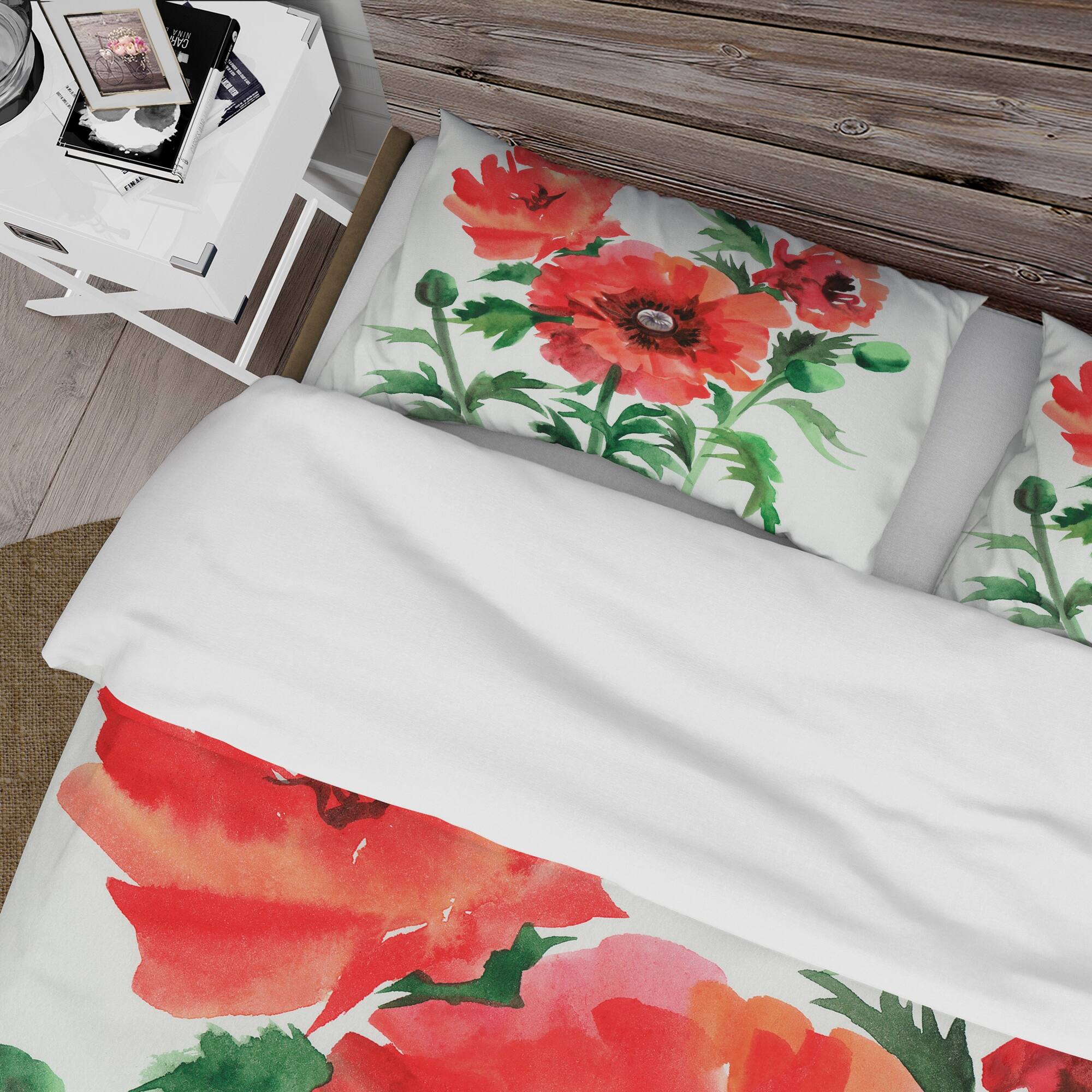 Designart 'Vintage Red Poppies II' Traditional Duvet Cover Set Bed