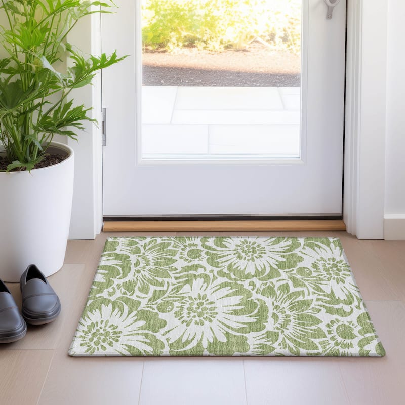 Machine Washable Indoor/ Outdoor Whimsy Floral Chantille Rug - Aloe - 1'8" x 2'6"