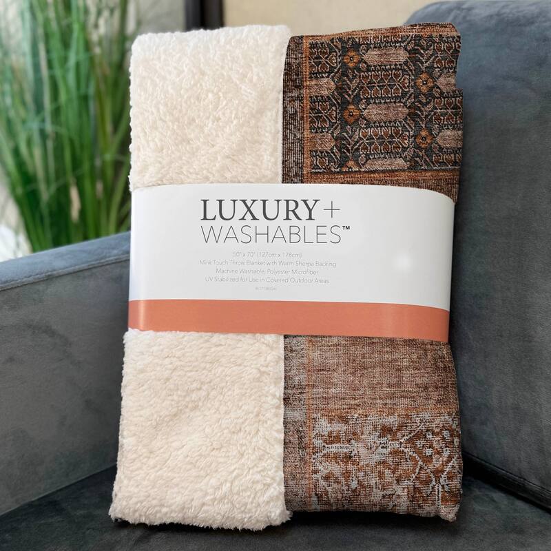 Premium Machine Washable Traditional Patchwork Sherpa Throw Blanket