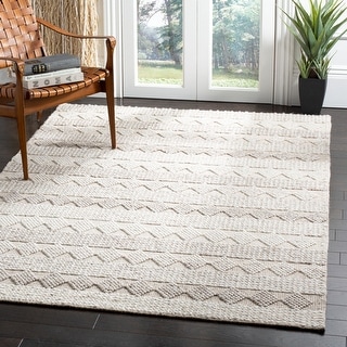 SAFAVIEH Handmade Natura Ella Wool Rug