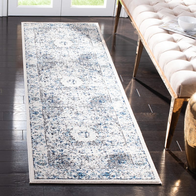 SAFAVIEH Evoke Annabel Vintage Shabby Chic Oriental Rug