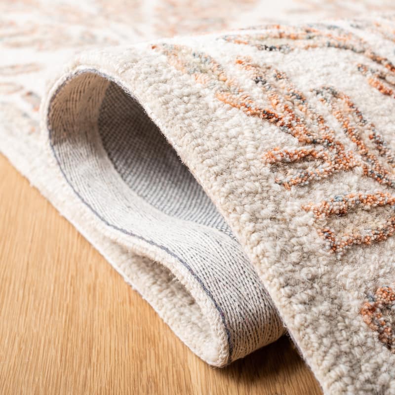 SAFAVIEH Handmade Capri Ilianka Wool Rug