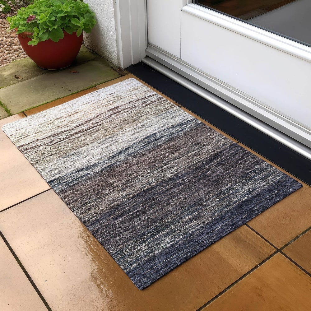 Machine Washable Indoor/ Outdoor Chantille Solid Ombre Rug
