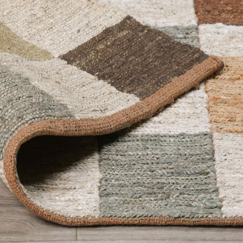 Villa by Classic Home Soumak Handwoven Jute Checkered Rug
