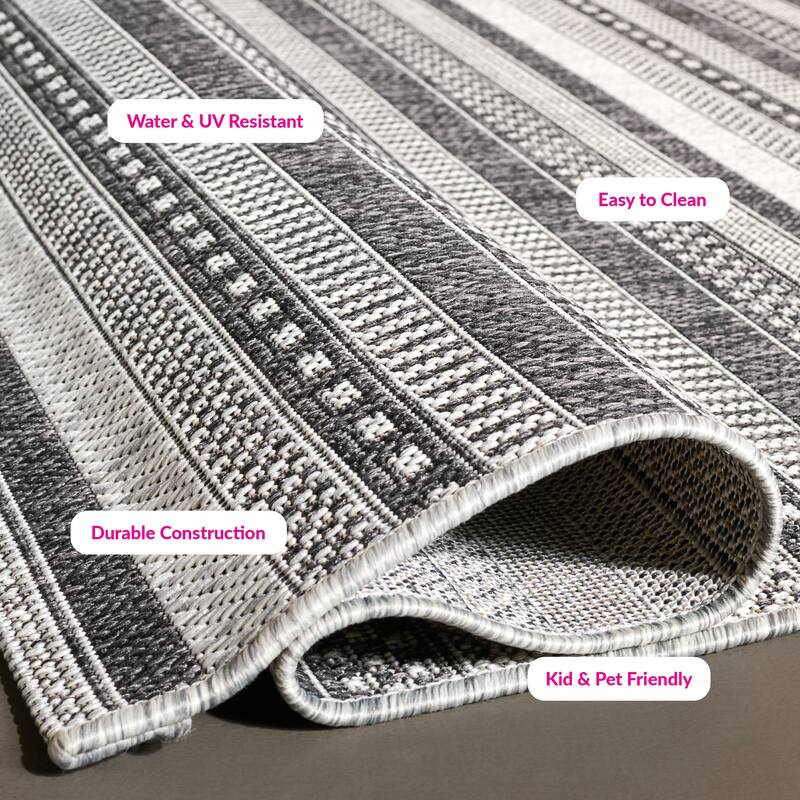 SAFAVIEH Courtyard Atousa Indoor /Outdoor Waterproof Patio Backyard Rug