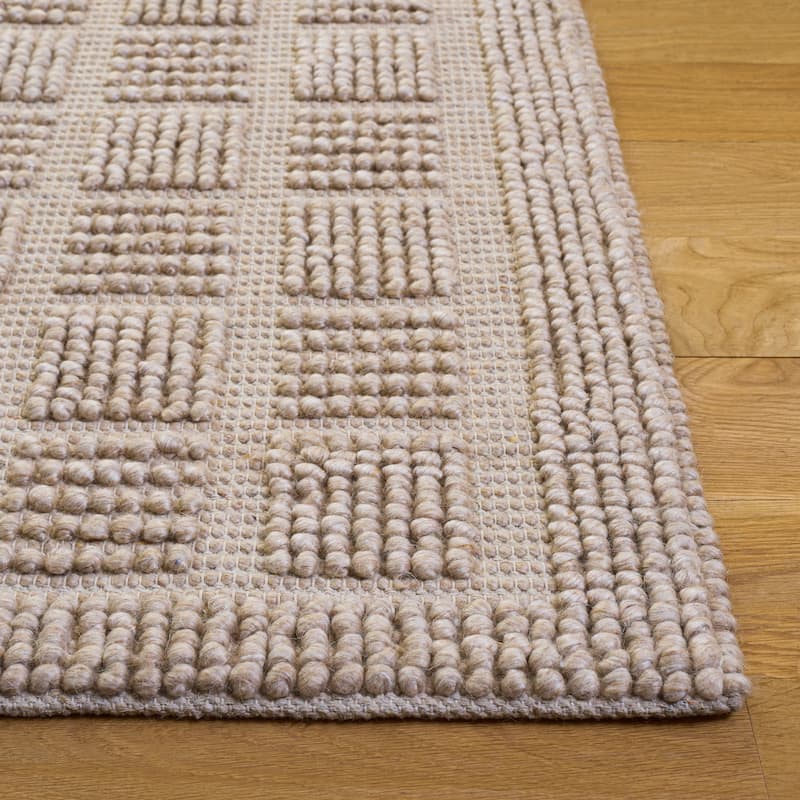 SAFAVIEH Handmade Natura Erjeta Raised Textured Wool Blend Rug