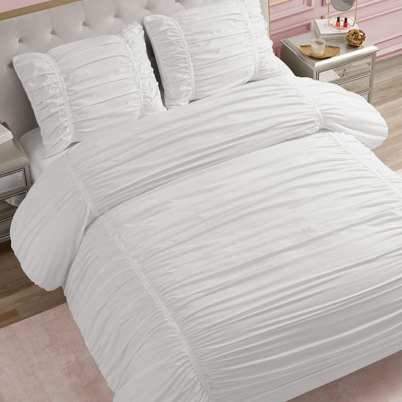 Juicy Couture Ribbon Ruched Comforter Sets