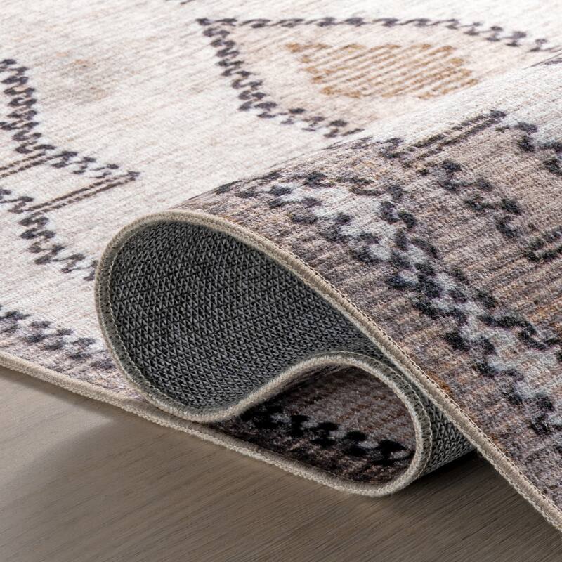 Nuloom Kalilah Medallion SplashGuard Machine Washable Area Rug