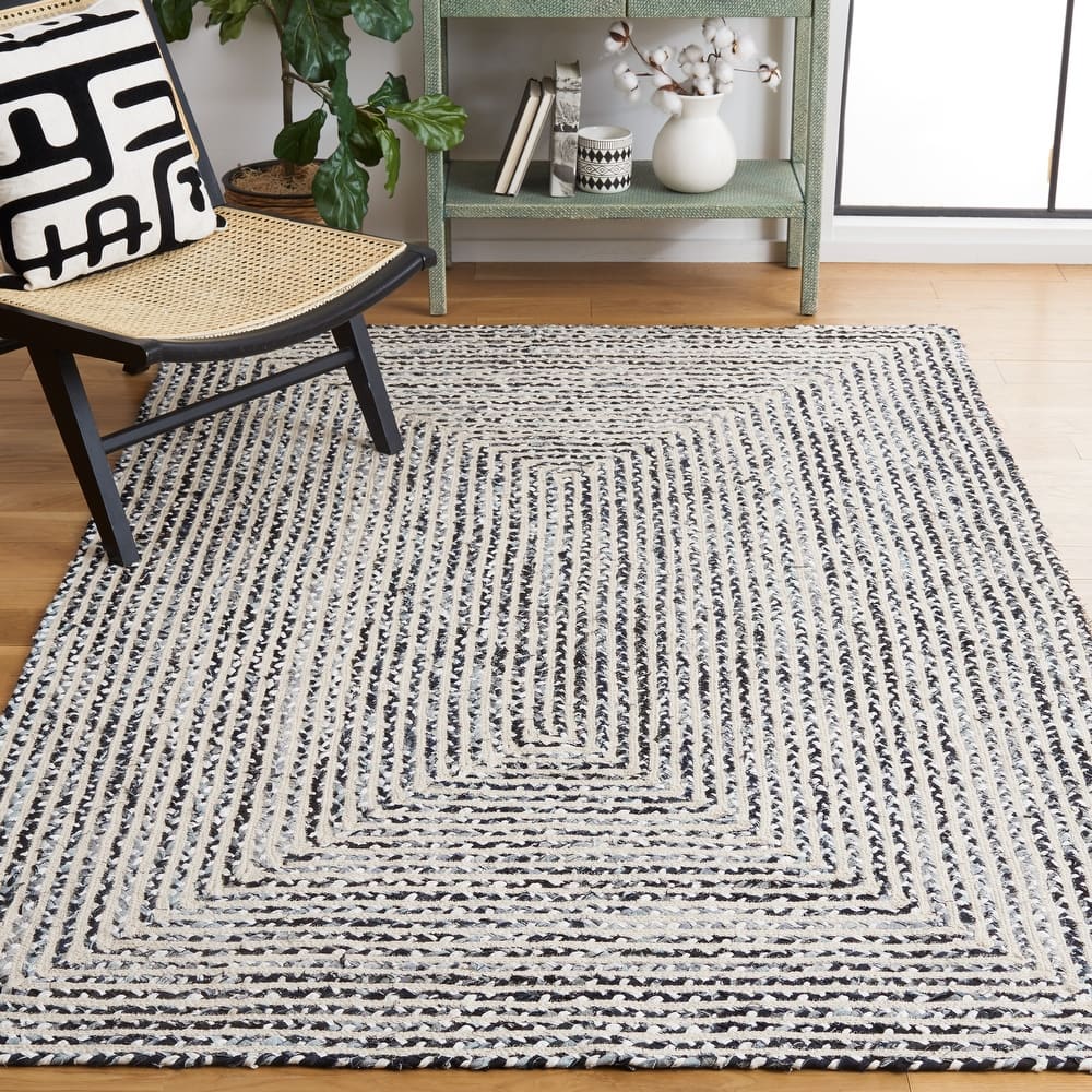 SAFAVIEH Handmade Braided Tadako Cotton Rug