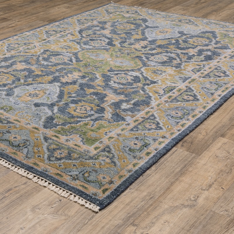 Maylin Traditional Oriental Blue/ Green Area Rug