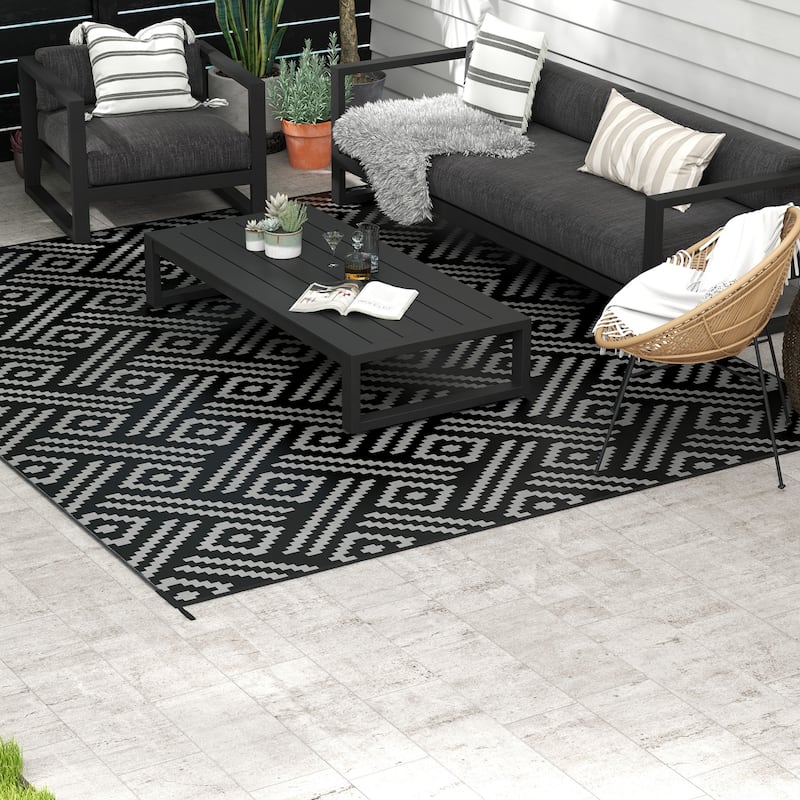 Outsunny Reversible Outdoor Rug, 9' x 12' Waterproof Plastic Straw Floor Mat, Portable RV Camping Carpet - 9' x 12'