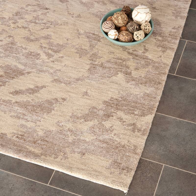 SAFAVIEH Couture Hand-knotted Tibetan Jolly Modern Wool Rug