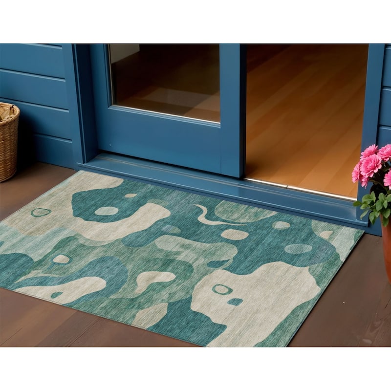 HomeRoots Abstract Transitional Rectangle Outdoor Rug - 3' x 5'