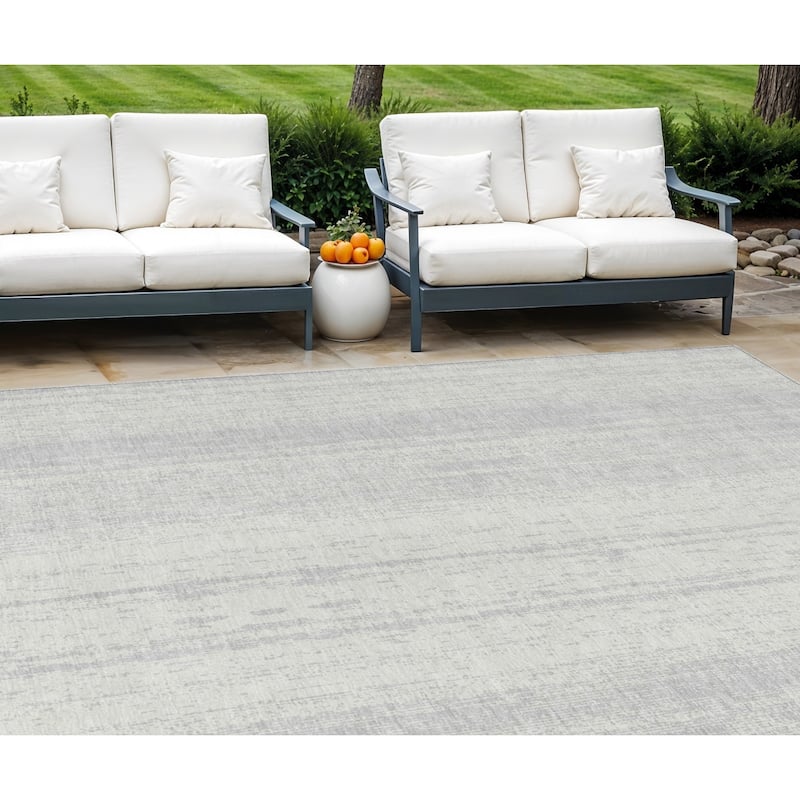 HomeRoots Striped Transitional Rectangle Outdoor Rug - 8' X 10'