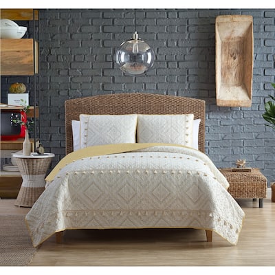 DESIGN STUDIO Skye Tribal Gold Soft Microfiber Quilt Set with Tassels