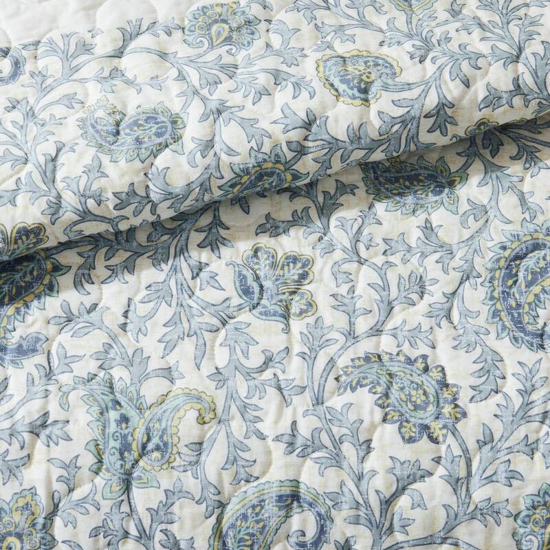 Madison Park Vanessa 6 Piece Cotton Percale Quilt Set with Throw Pillows