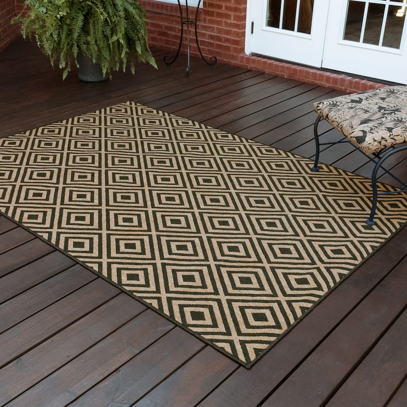 Vista Home Malta Black/Tan Diamond Indoor-Outdoor Rug.