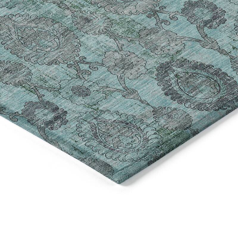 Machine Washable Indoor/ Outdoor Chantille Casual Floral Rug