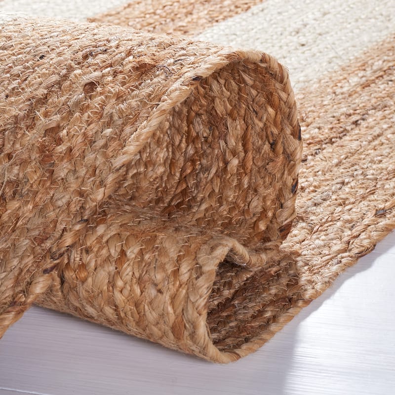 SAFAVIEH Natural Fiber Roxana Double Border Jute Rug